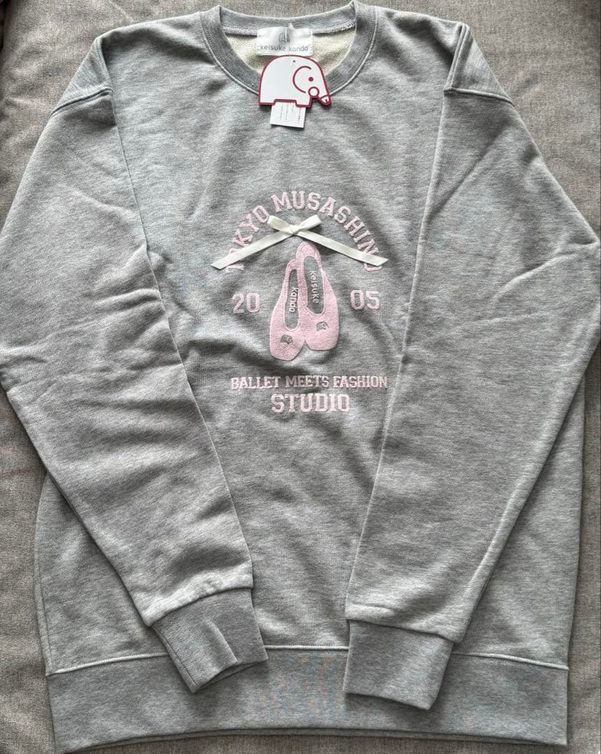 keisuke kanda バレエスタジオのトレーナー スウェット