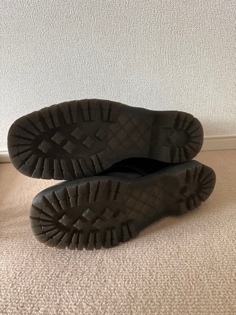 Dr. Martens 8ホールブーツ スクエアトゥ