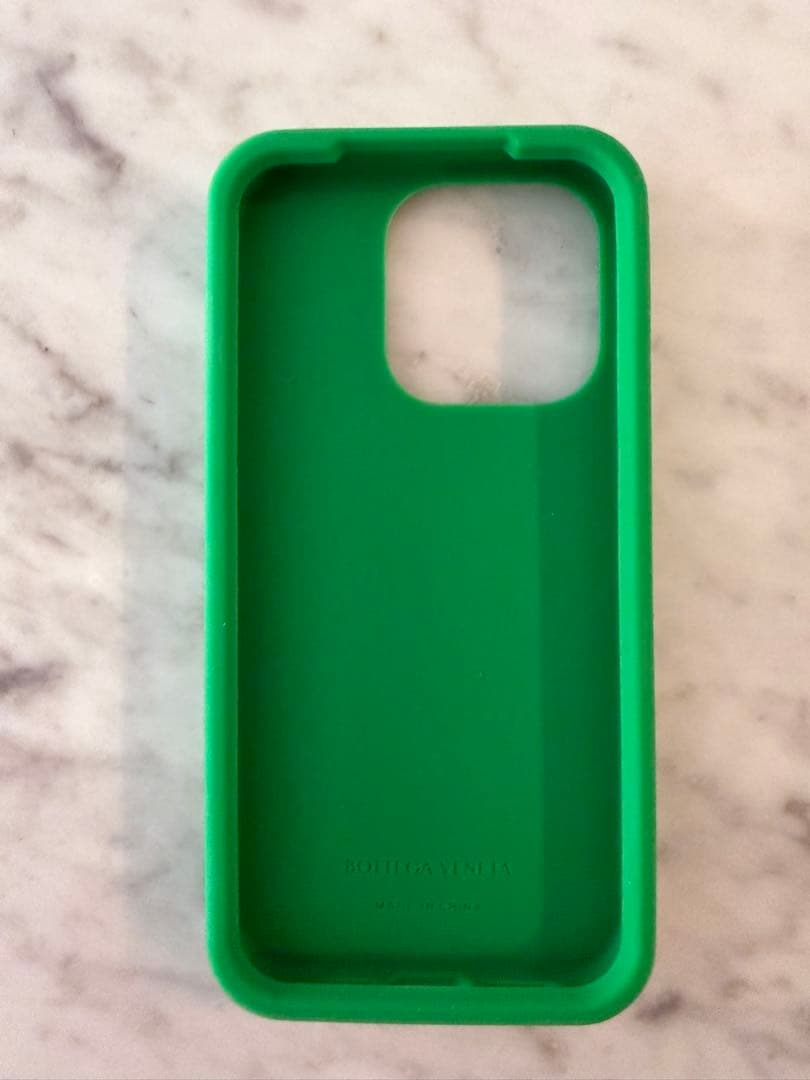 Bottega Veneta グリーン iPhone15pro ケース