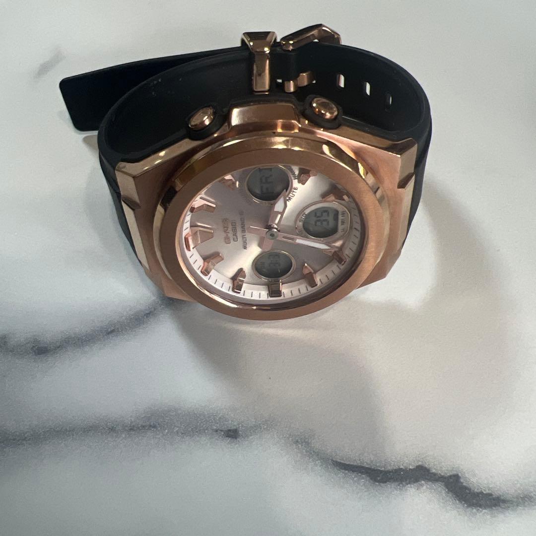 G-SHOCK GA-110 シルバー/ゴールド ラバーベルト