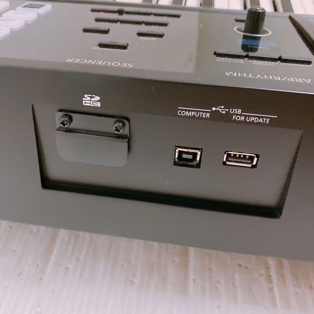 Roland FA-08 シンセサイザー