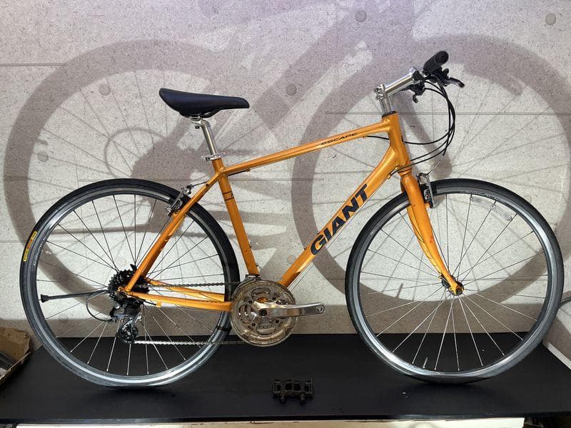 GIANT ESCAPE R3 クロスバイク sizeM　オレンジカラー