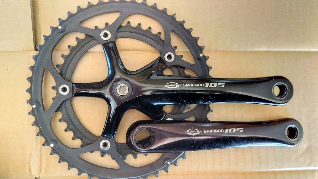 SHIMANO 105 HOLLOWTECH クランク　ブラック 52/39T
