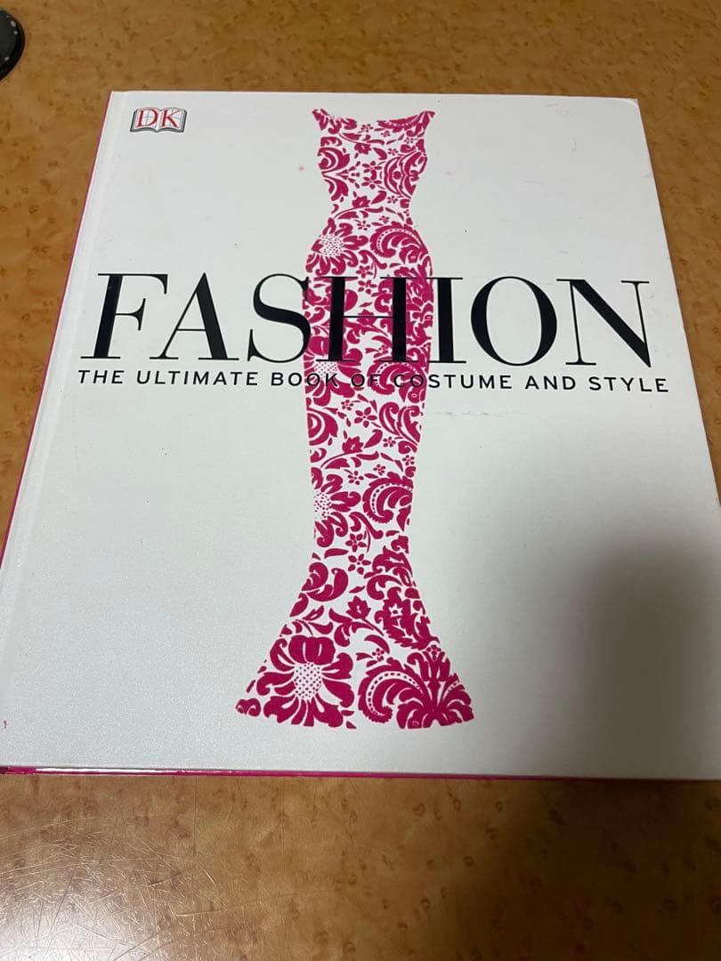 洋書　ファッション歴史THE ULTIMATE BOOK OF COSTUME