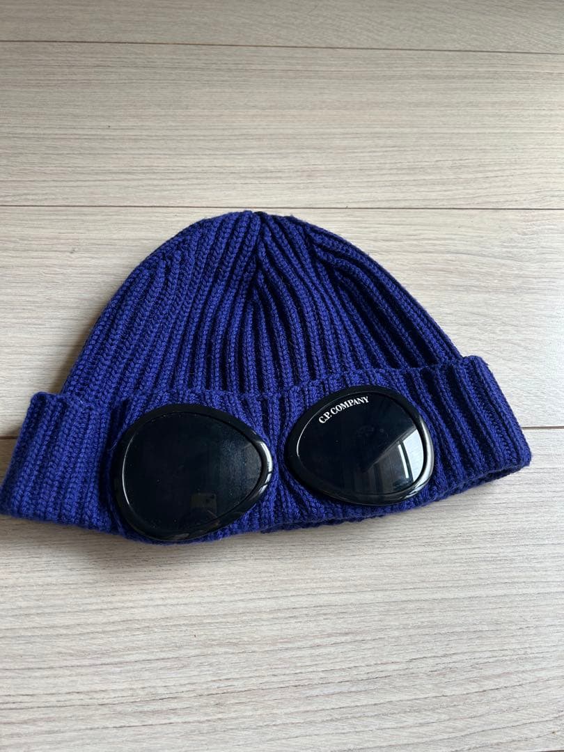 C.P. Company ネイビー ニット帽 サングラス付き