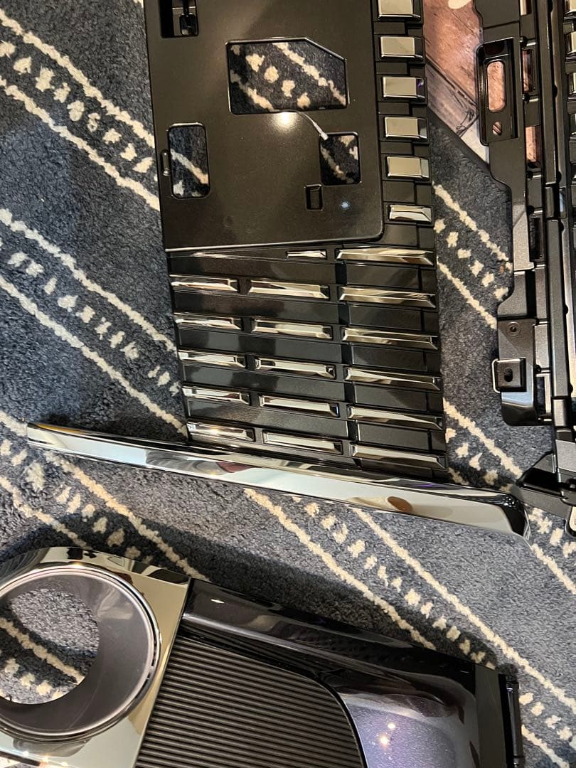 80系 エスクァイア 前期 純正 フロント グリル　　　　 [ 上下セット]