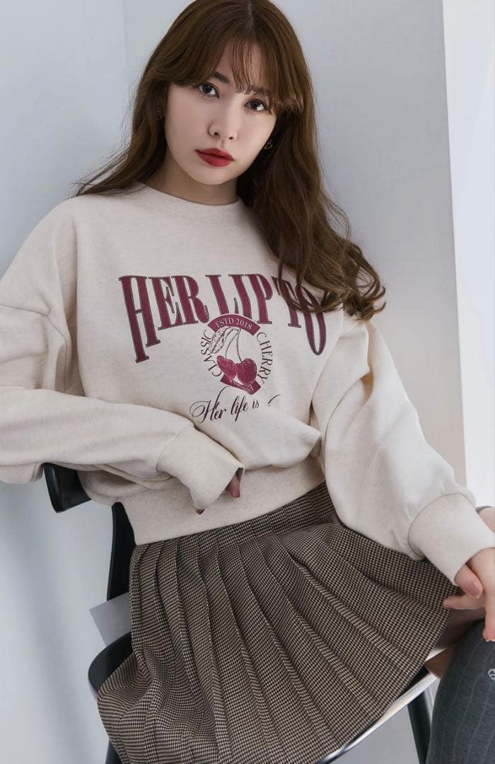【値下げ中】herlipto Classic Cherry Sweatshirt