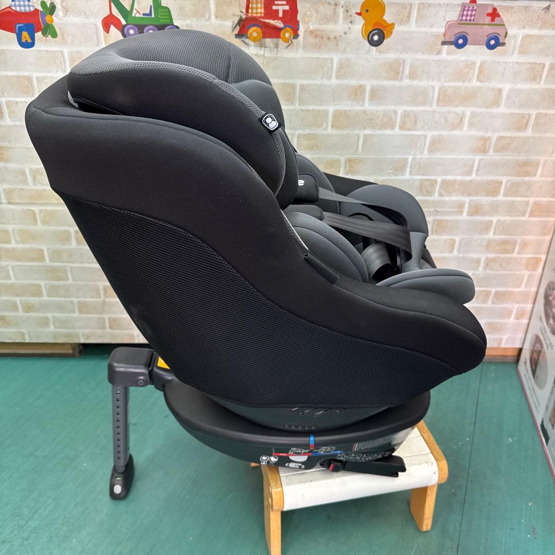ジョイー　チャイルドシート isofix 回転式　新生児から