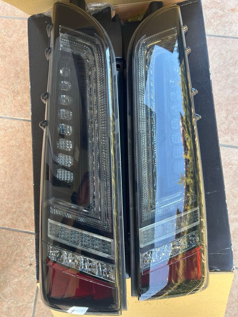 ハイエース 200系 テールランプ 415 COBRA FLEX