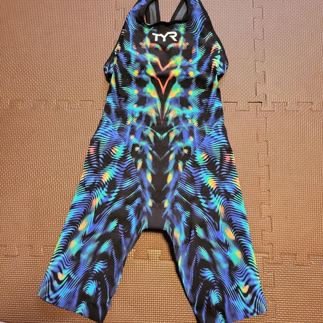 TYR VENZO 競泳水着 サイズ24
