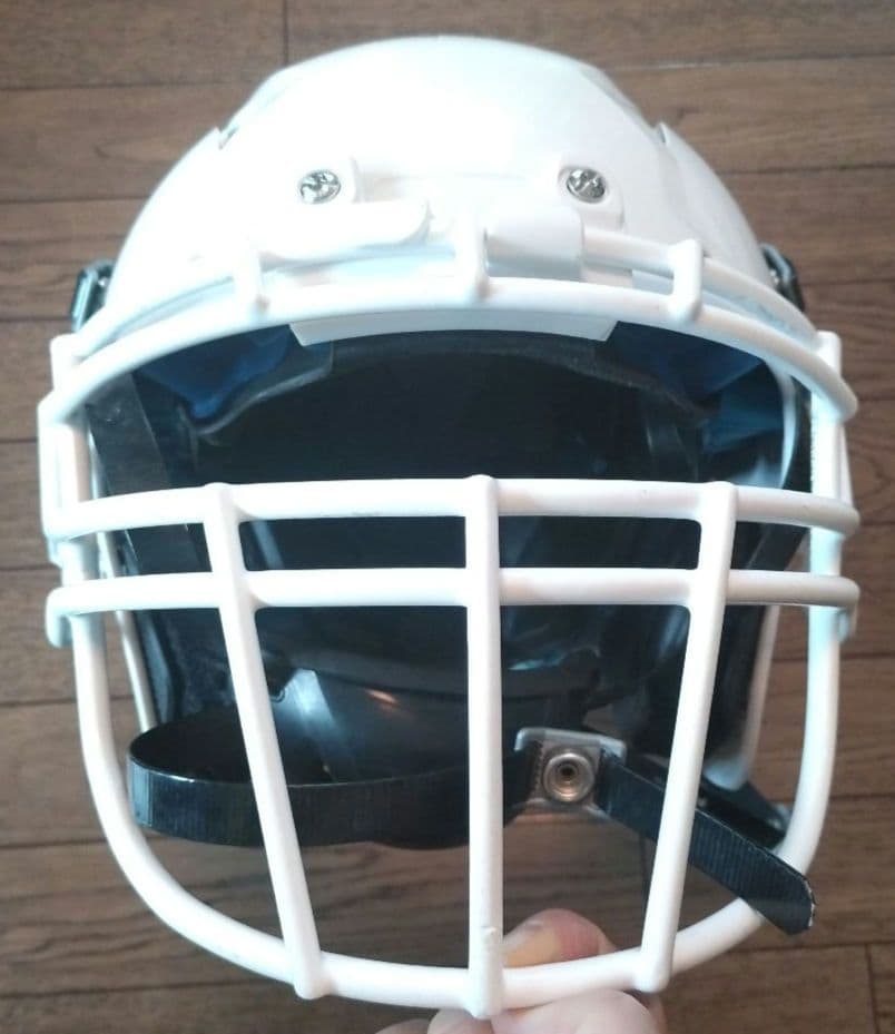 Schutt アメリカンフットボールヘルメット 小サイズ ホワイト