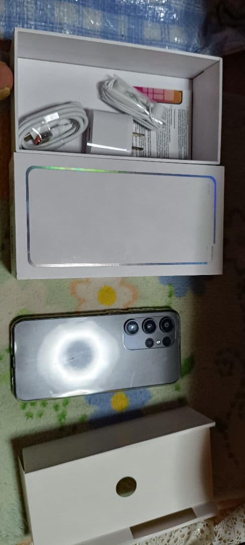 スマートフォン シルバー 充電器付き　T24 ultra 中古