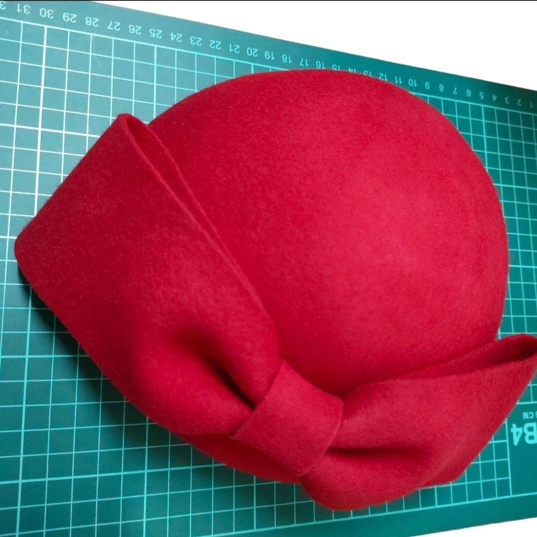 2点セット大リボン冬帽子ヴィンテージ調ピルボックス帽日常ヘッドピースフェルト赤黒