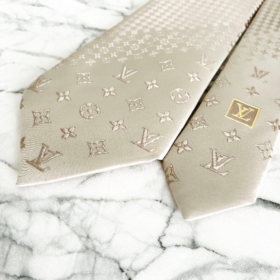 ✨未使用箱付極上品✨ルイヴィトン　ダミエモノグラムMIX ゴールド　ネクタイ