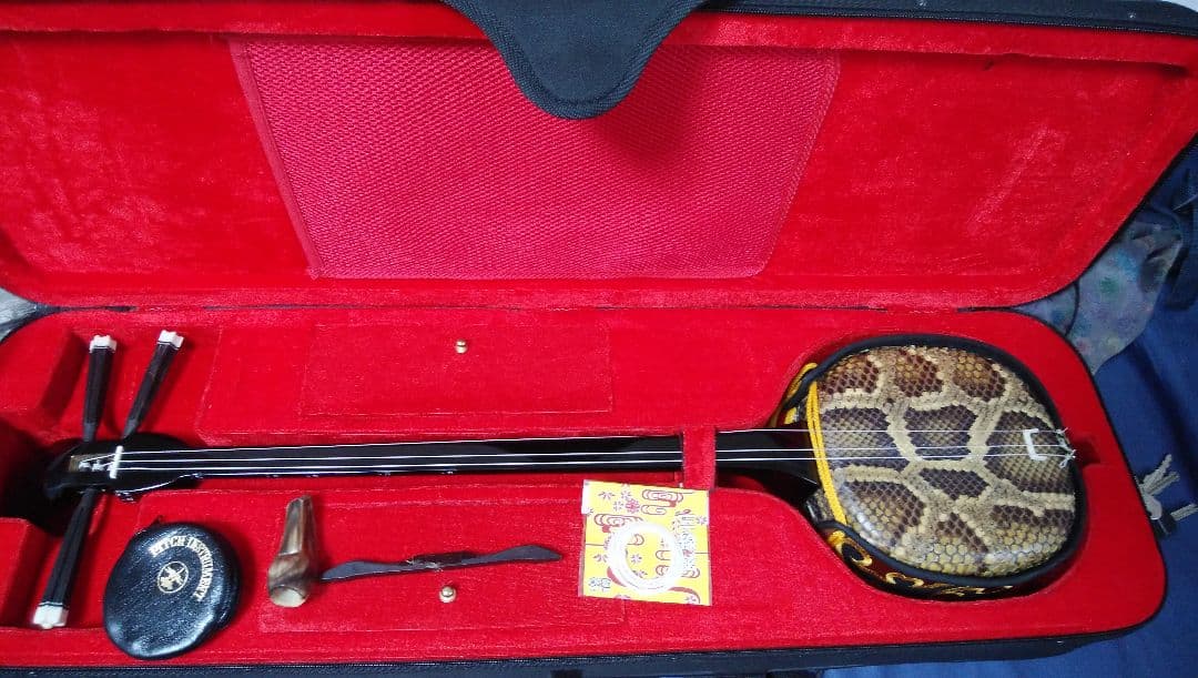 【美品】池武当島新垣三線店 紫檀 三線 本体 ケース付き【スタンダードモデル】