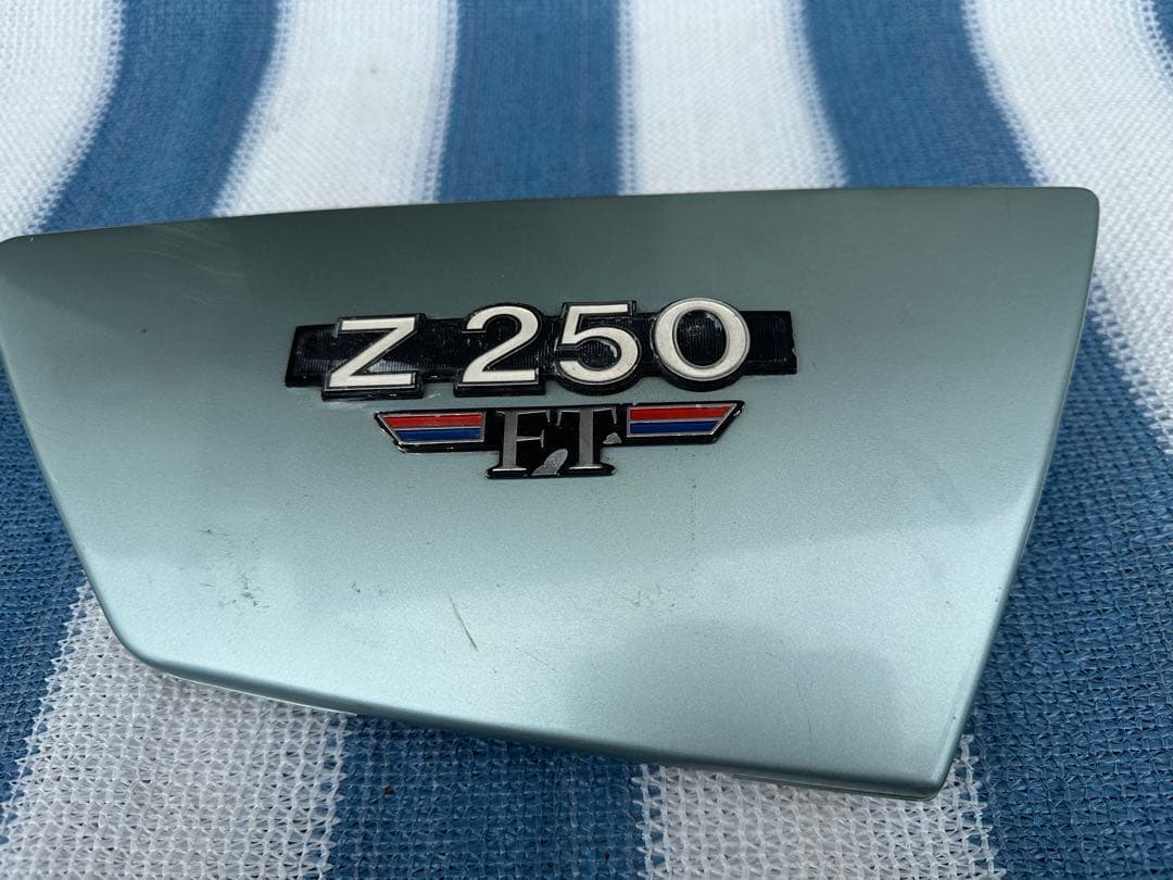 当時物Z250FT サイドカバー FTロゴ付き　美品