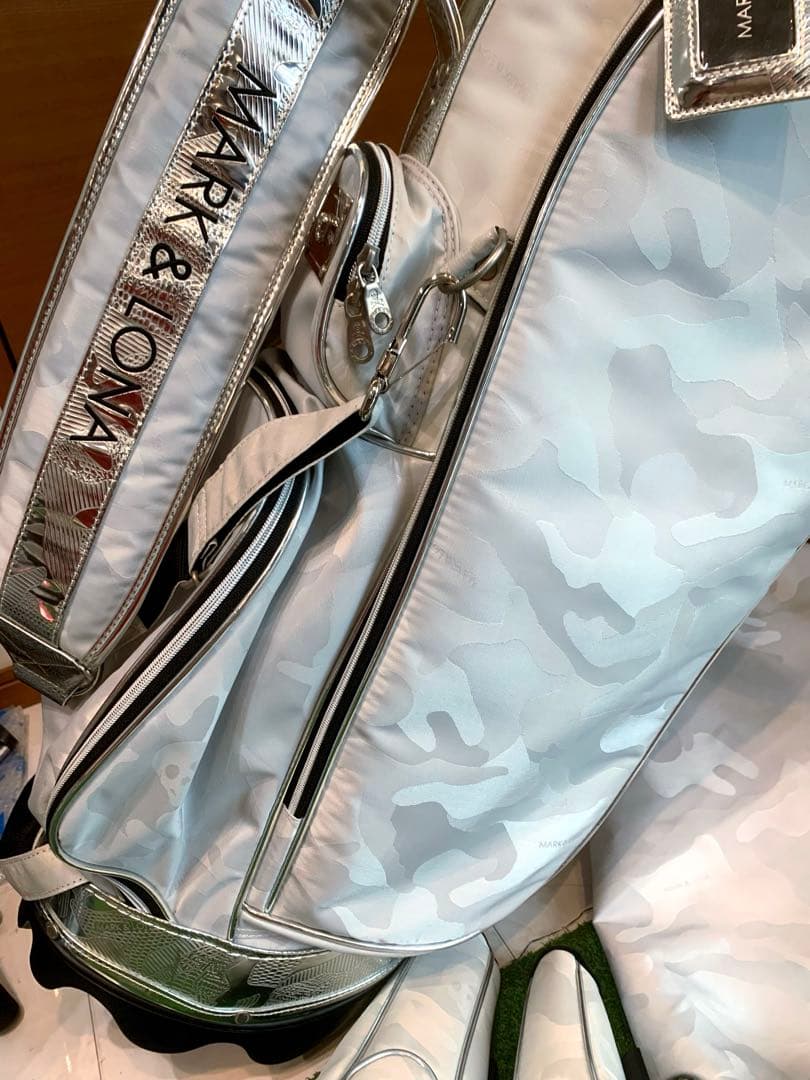 希少　ほぼ未使用　マークアンドロナ　MARK＆LONA パイソン　キャディバッグ