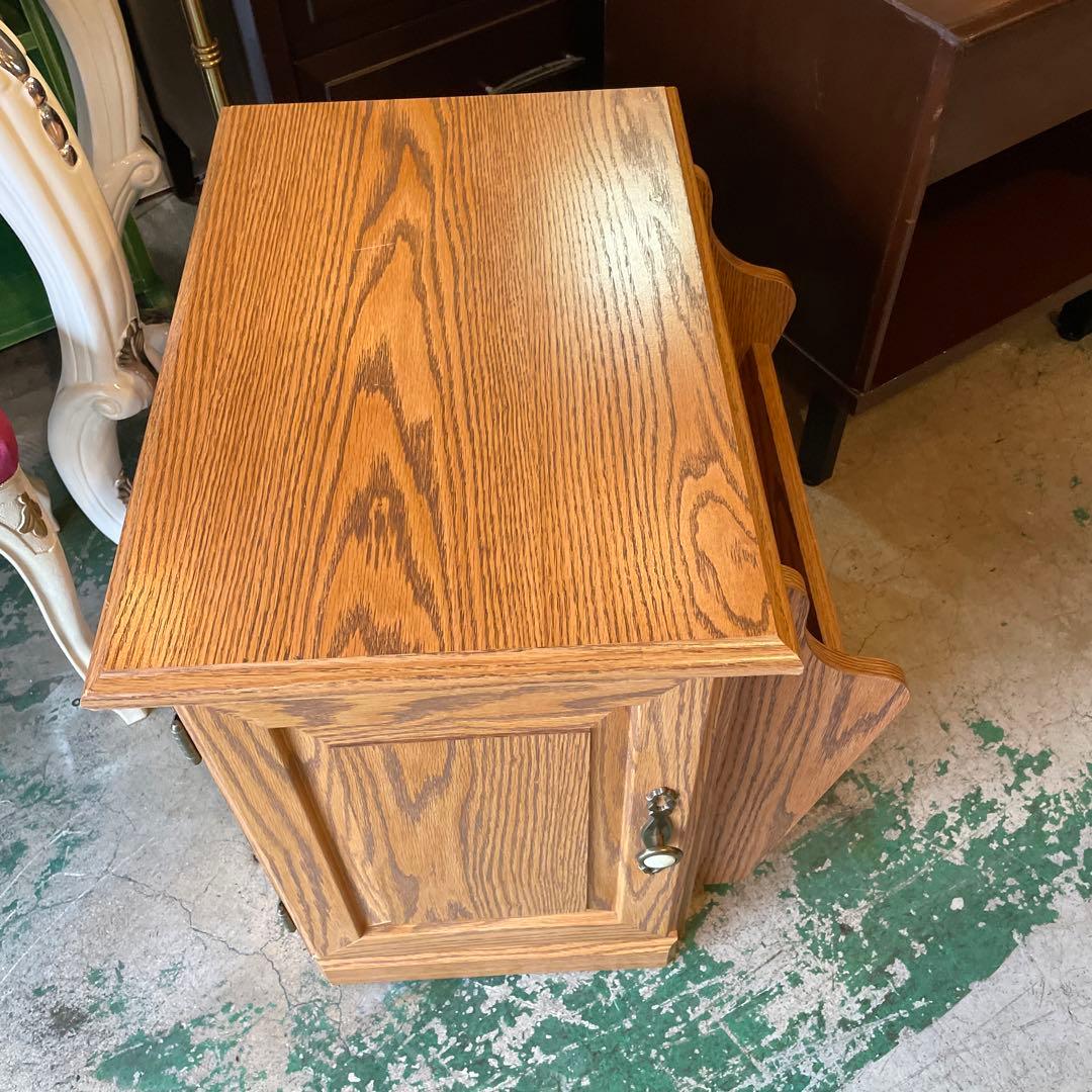 お値下げ‼︎ アメリカ製・サイドテーブル・ナイトテーブル