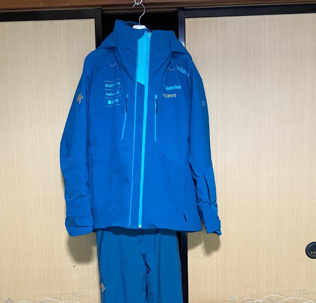 デサント【DESCENTE】《スイスレプリカ》スキーウェア L　上下セット