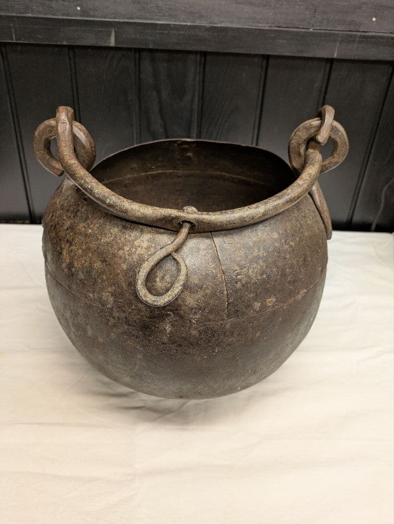 アンティーク　古いアイアンのバケツ/鉄のつるべ 　　鉢カバー　 古家具　ビン　缶