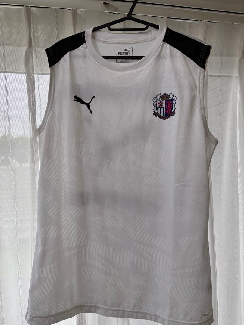 セレッソ大阪 Puma ノースリーブシャツ ホワイト