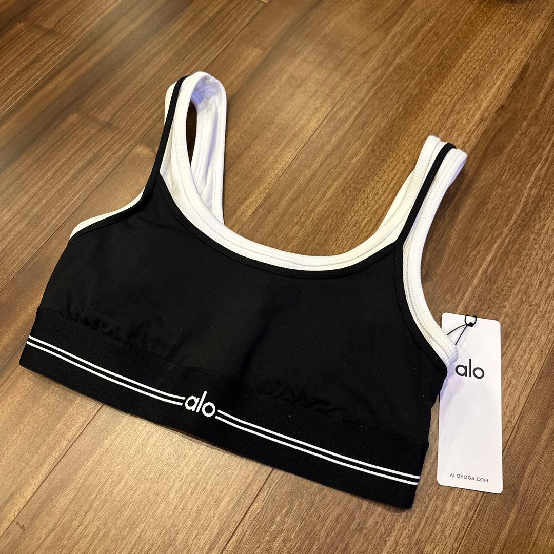 新品　alo ヨガブラ W9818R ブラック/ホワイト M