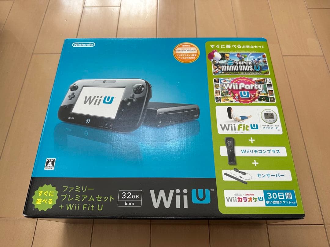 WII U ファミリープレミアムセット（黒） + Wii Fit U + ソフト