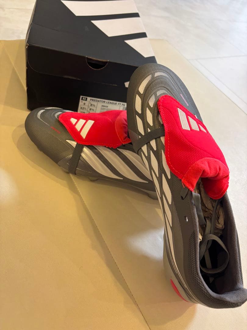 新品未使用　PREDATOR LEAGUE FT FG 27センチ　プレデター