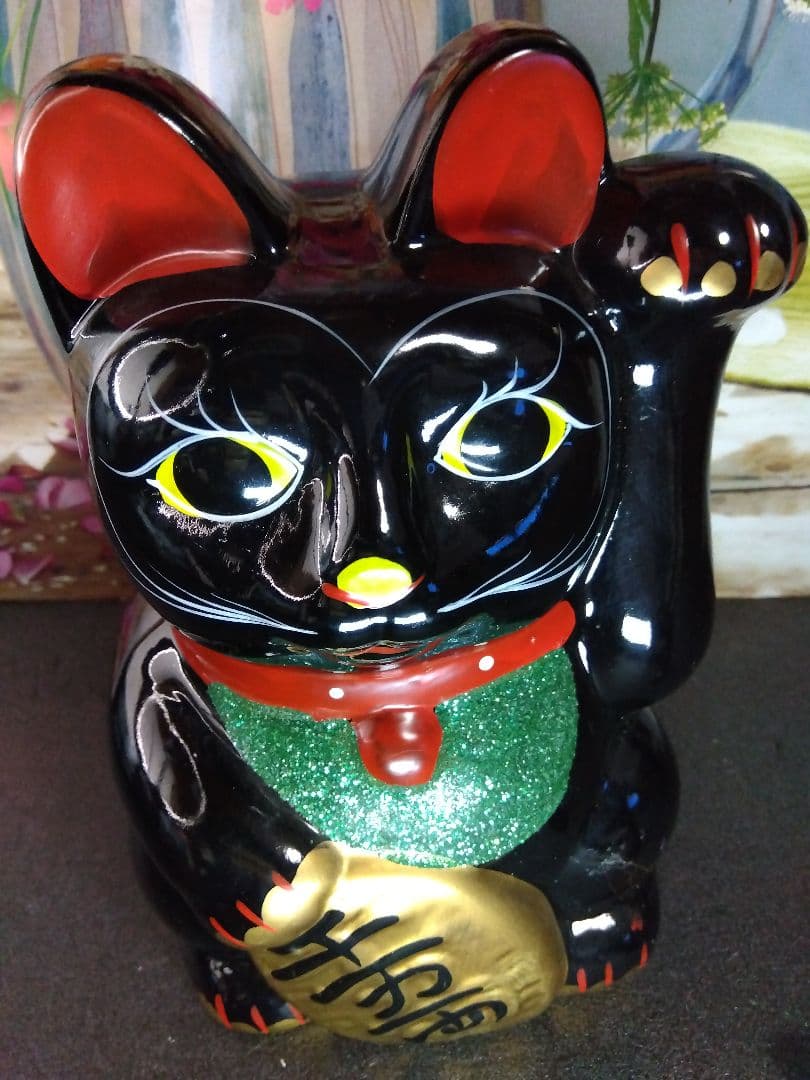 とても可愛い黒猫の招き猫 貯金箱。mykkzmまとめ売り4個。