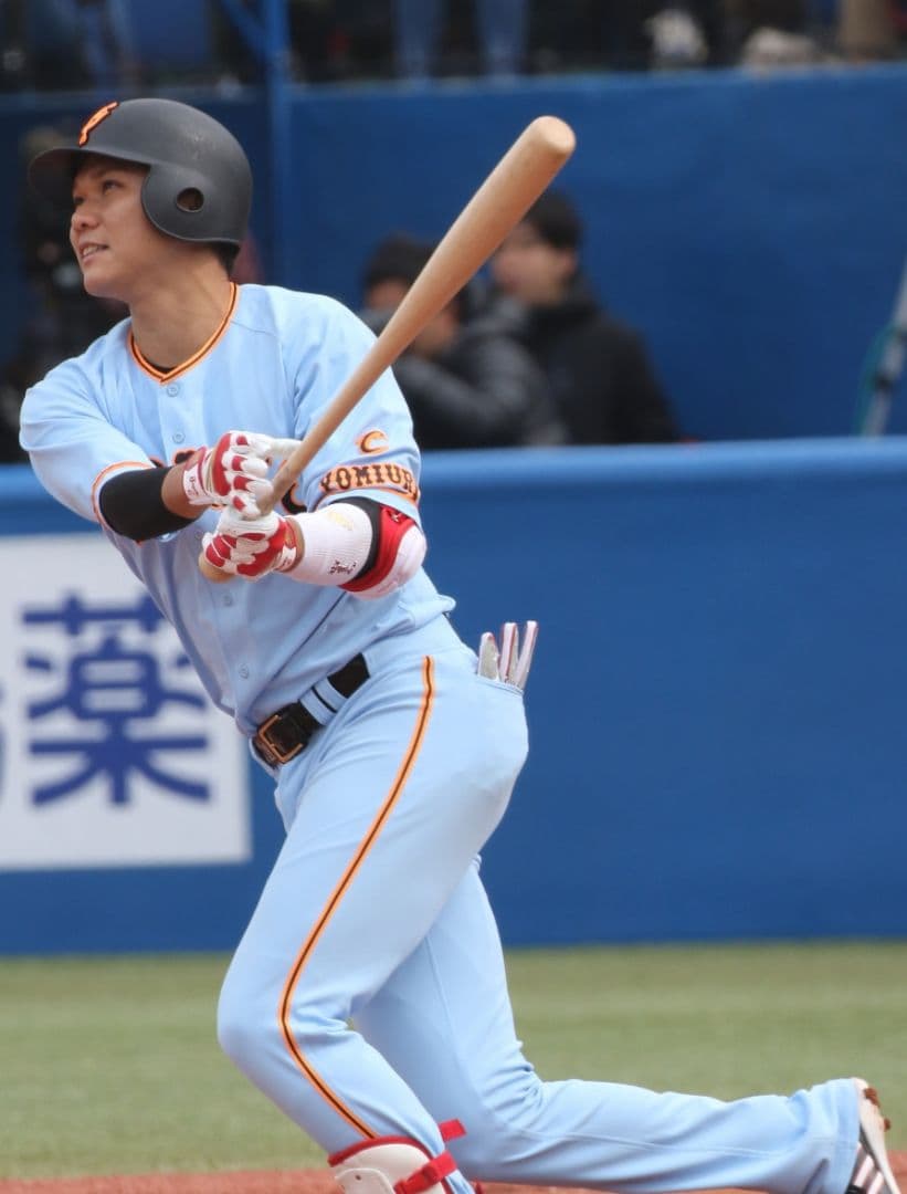 坂本勇人選手の1500試合記念 ミニグローブ &ポーチ &チケットホルダーX2