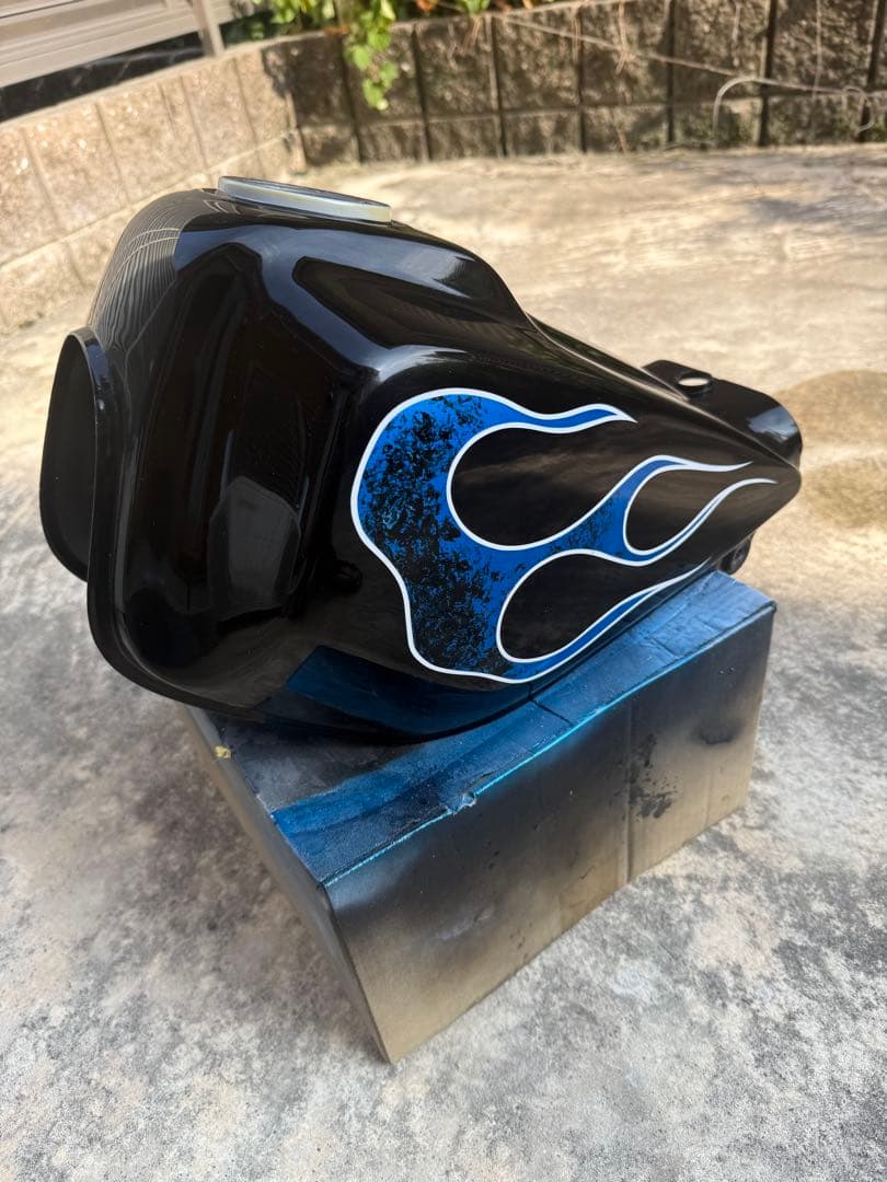 tw200 tw225 純正タンク　リペイント