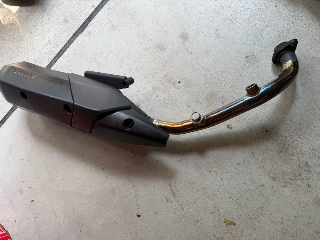 シグナスX 4型　5型　200ccオーバー　隔壁マフラー