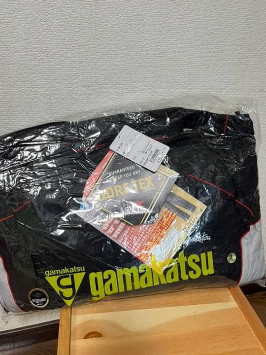 【新品】がまかつ　ゴアテックスフィールドアウタースーツ