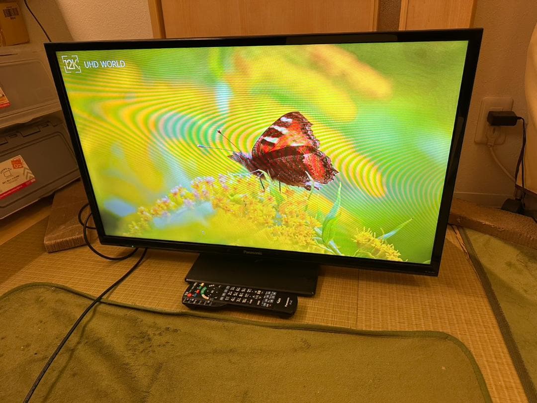 Panasonic　パナソニック 32型 テレビ TH-32J300HT 22年