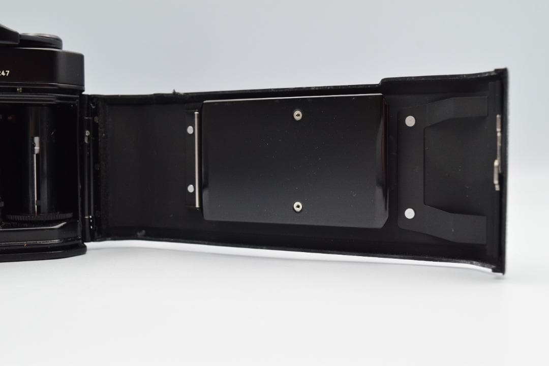 Nikon ニコン FE フィルム一眼レフカメラ ＃25098