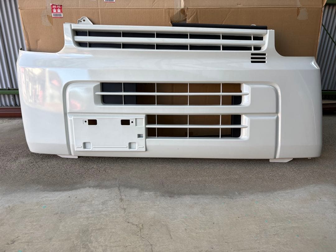 豆*蔵様 エブリイバン DA17V ホワイト フロントバンパー グリル付き