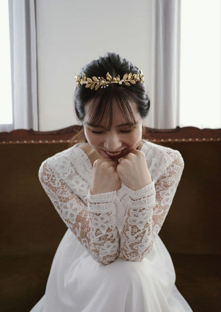 カチューシャ＆ピアスセット　ウェディング　ゴールドアクセサリー