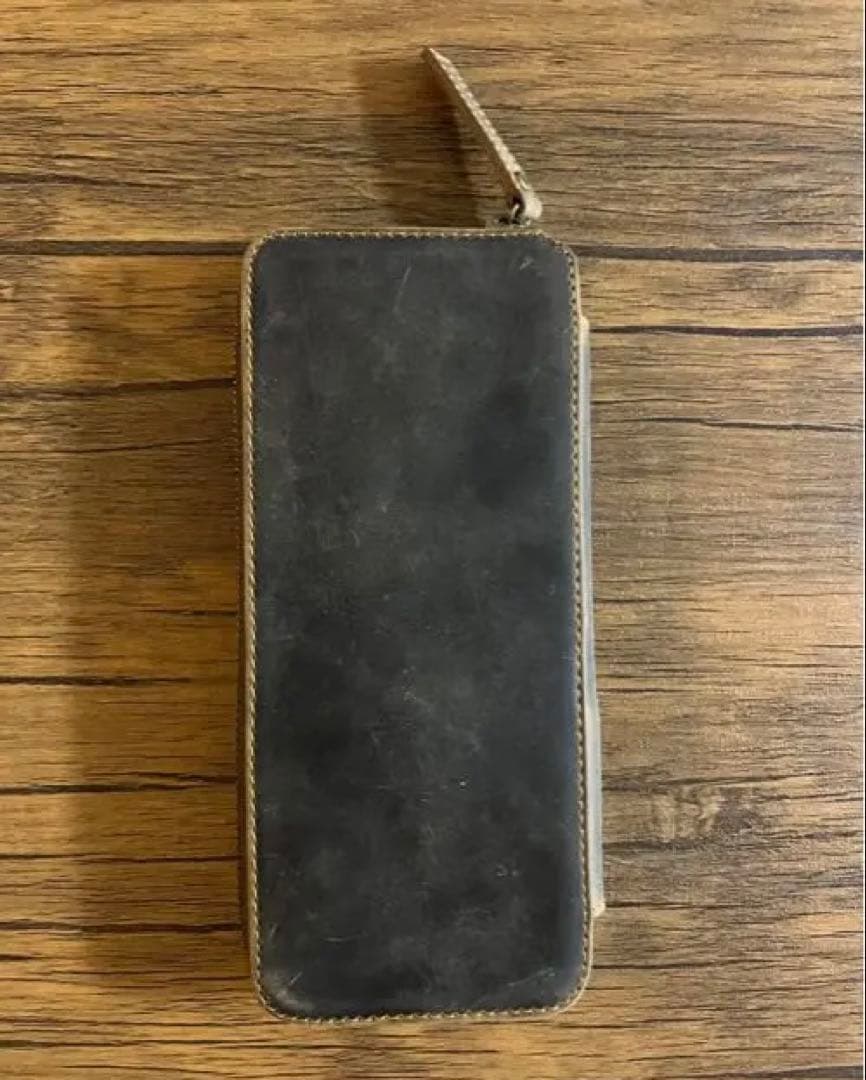 バハギア　ラウンドジップペンケース