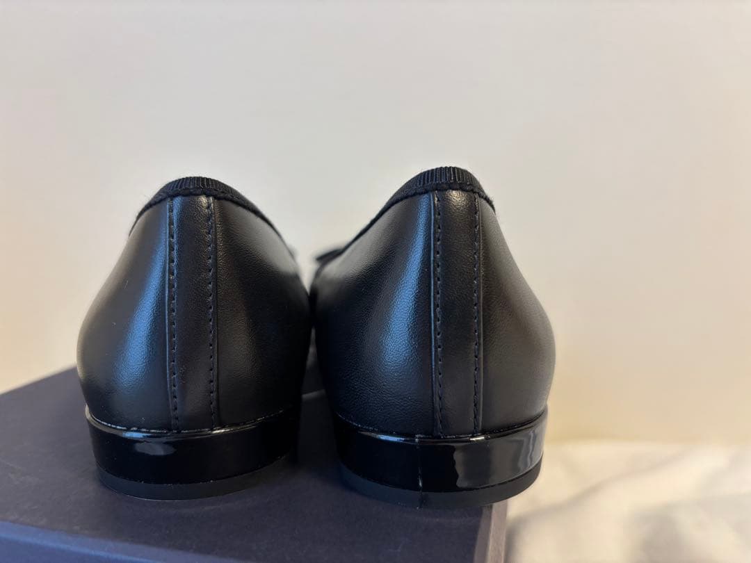 新品　PRADAプラダ　フラットシューズ　パンプス　リボン　ブラック 黒　バレエ