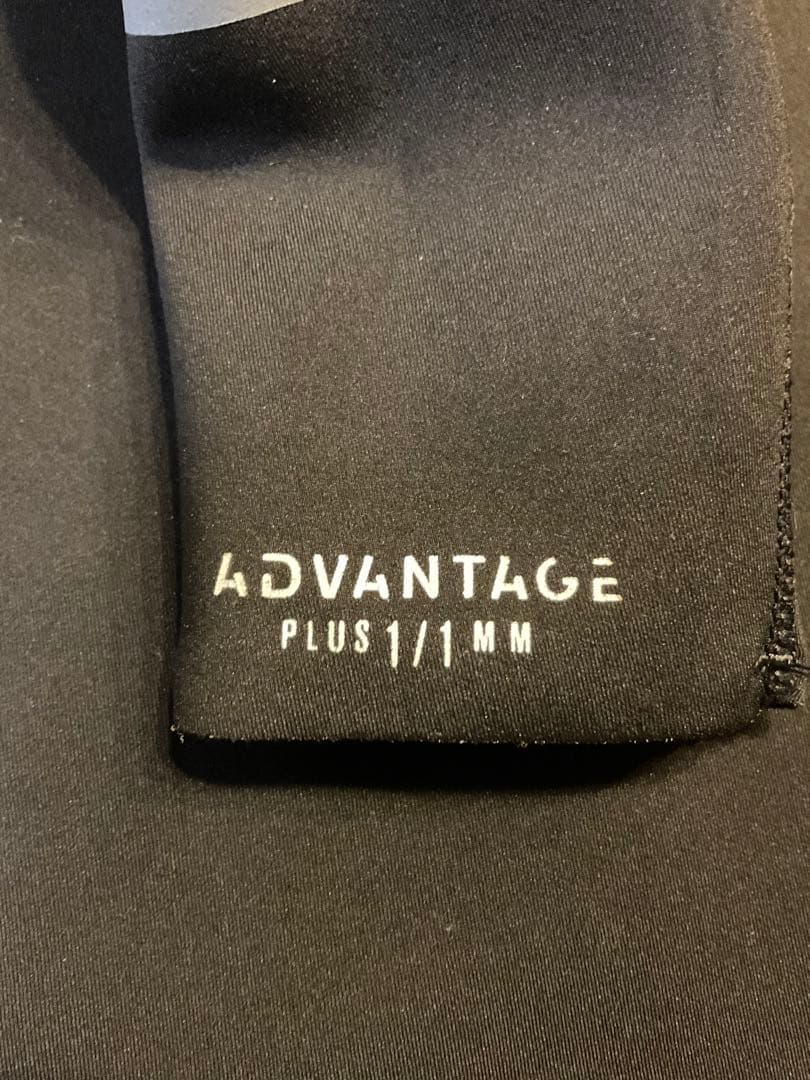 Hurley　ウエットスーツ　タッパー　ノンジップ　長袖　1mm　Mサイズ