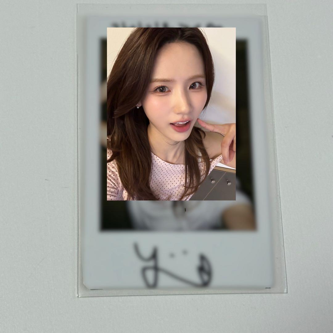 ichillin ジユン サイン ポラロイド