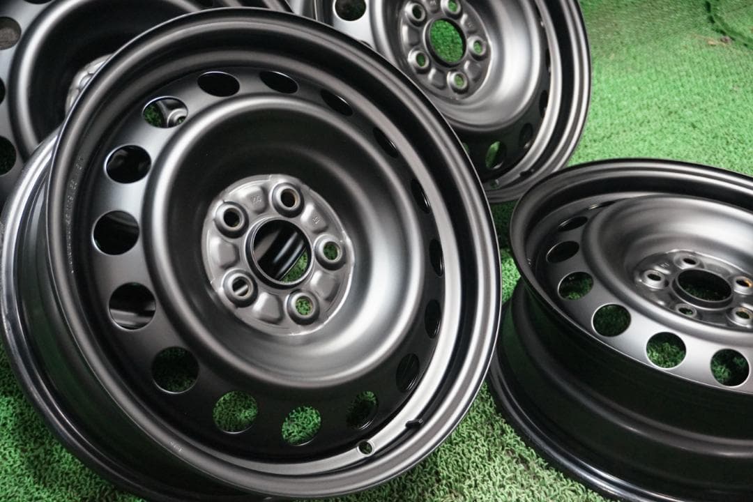 トヨタ純正　カスタムブラックエディション　プリウス　シエンタ　アウトドア