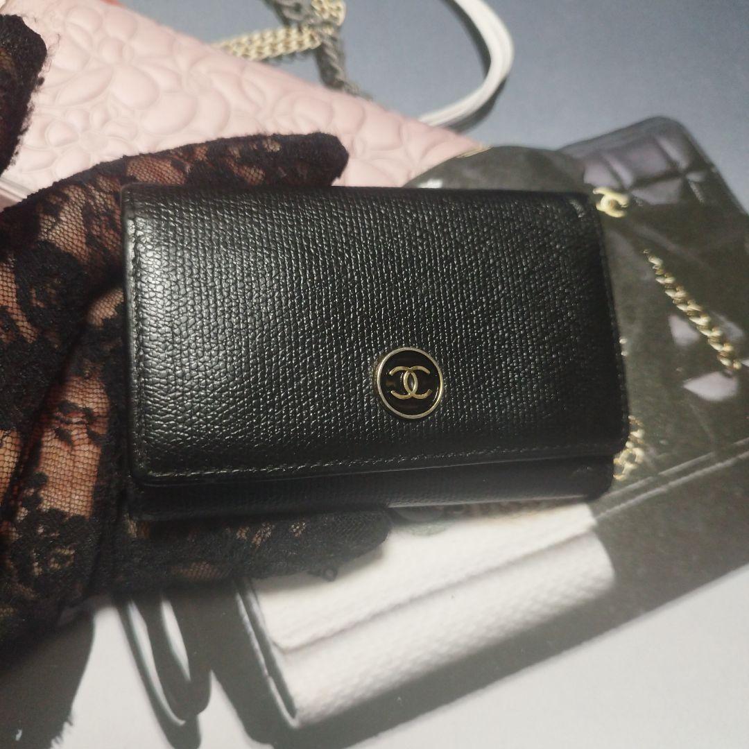 CHANEL ブラックレザーキーケース