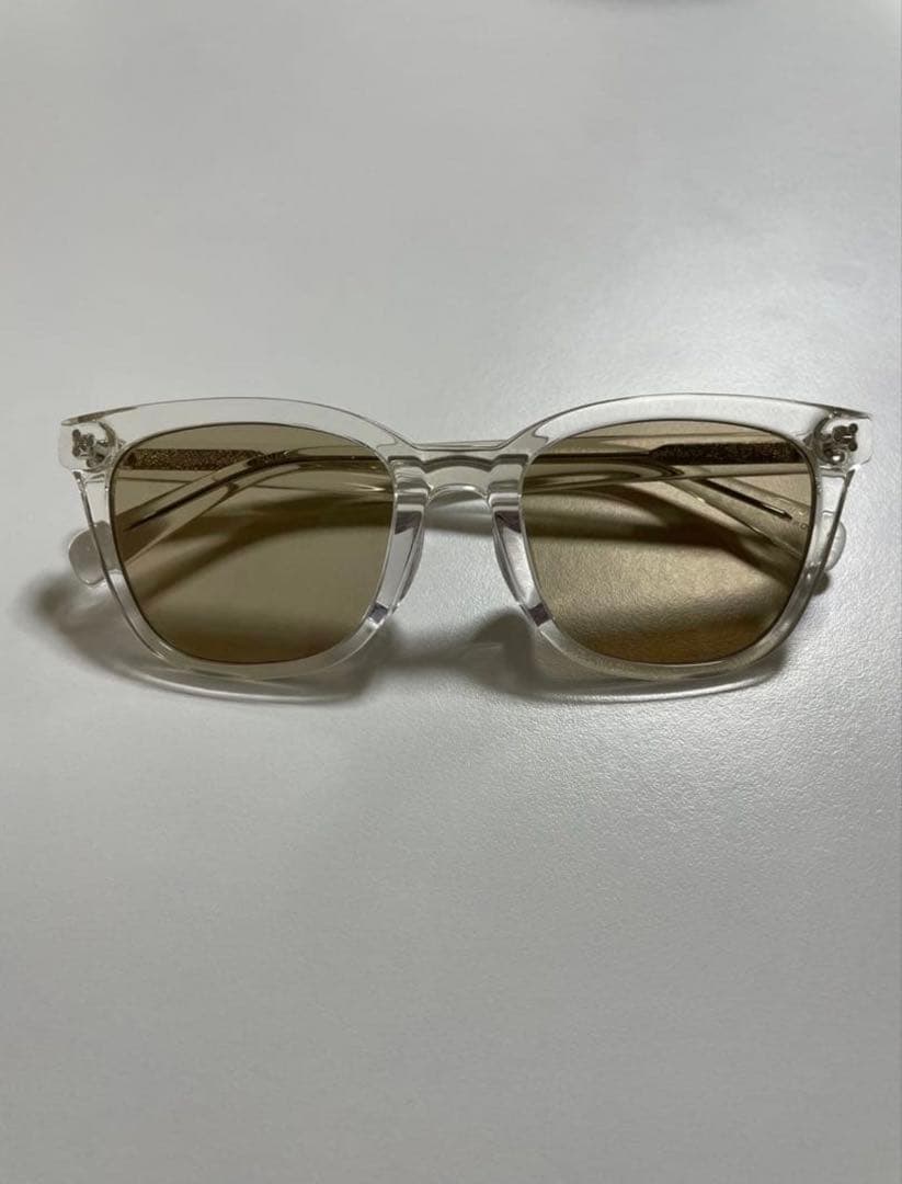 Franklinグレー手袋 OWNDAYSサングラス キムタク私服着用