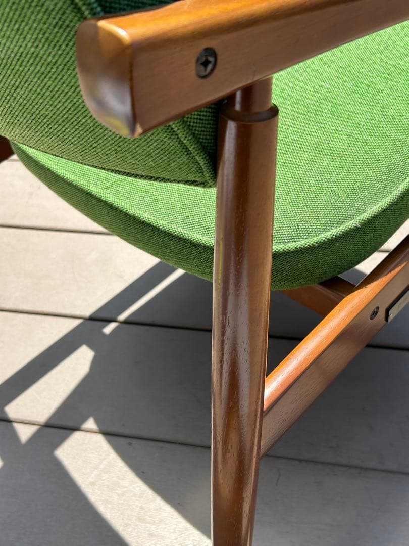 良品 カリモク60 Dチェア タープグリーン 椅子　肘掛け