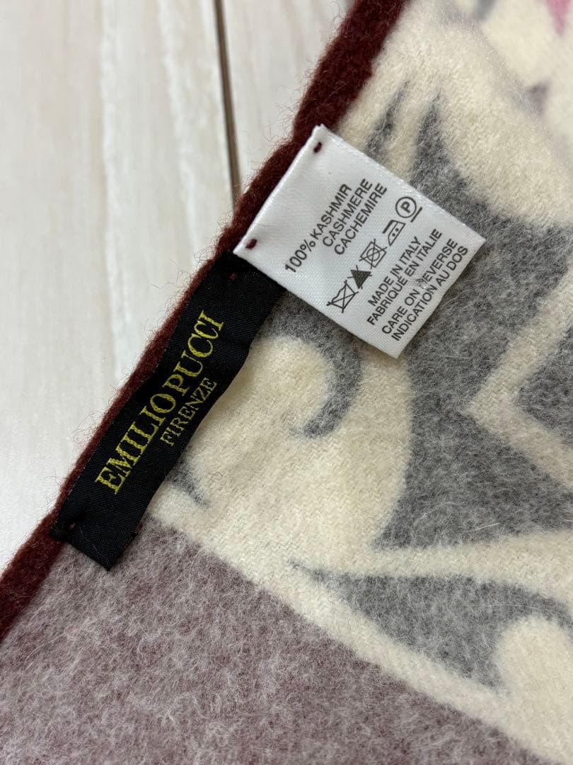 エミリオプッチ 美品 カシミヤ100% 幾何学模様のマフラー
