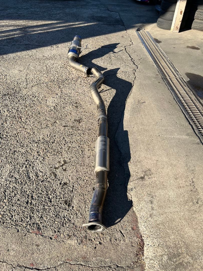 GVBから取り外し 東名パワード フルチタンマフラー 欠品あり