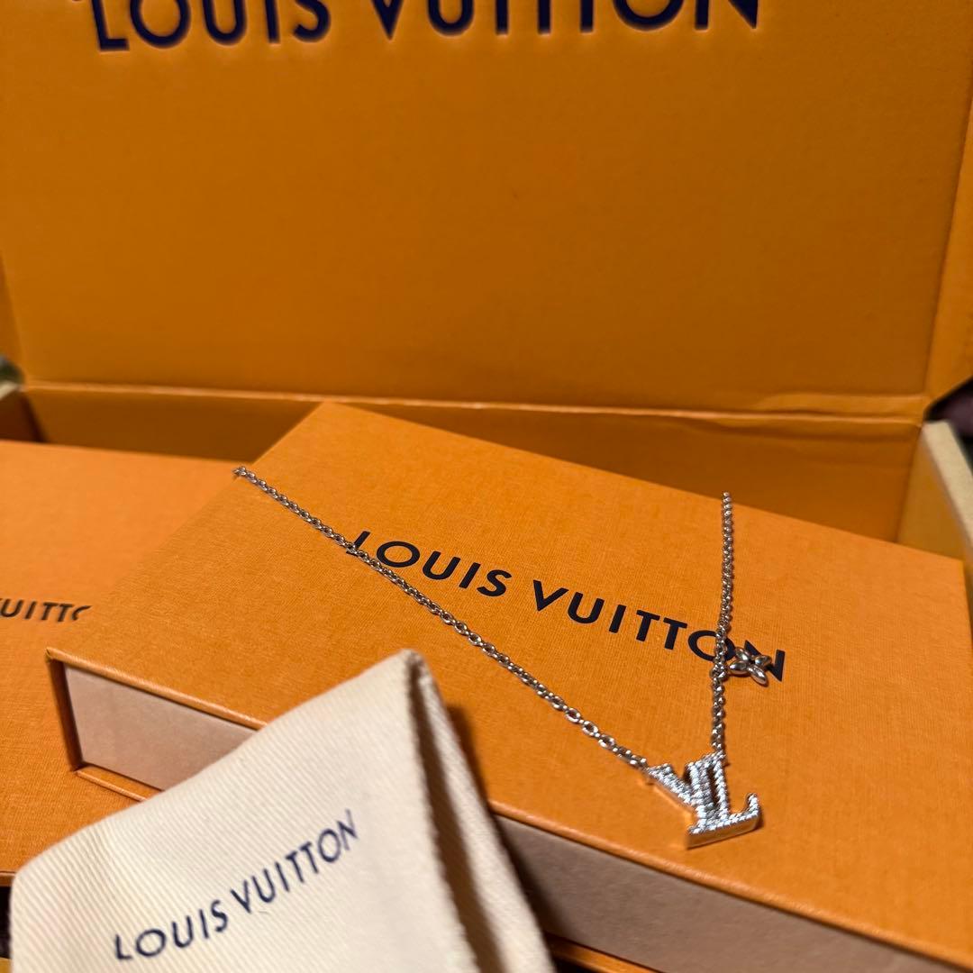 ら*ン様 ルイヴィトン　ネックレス・LV アイコニック