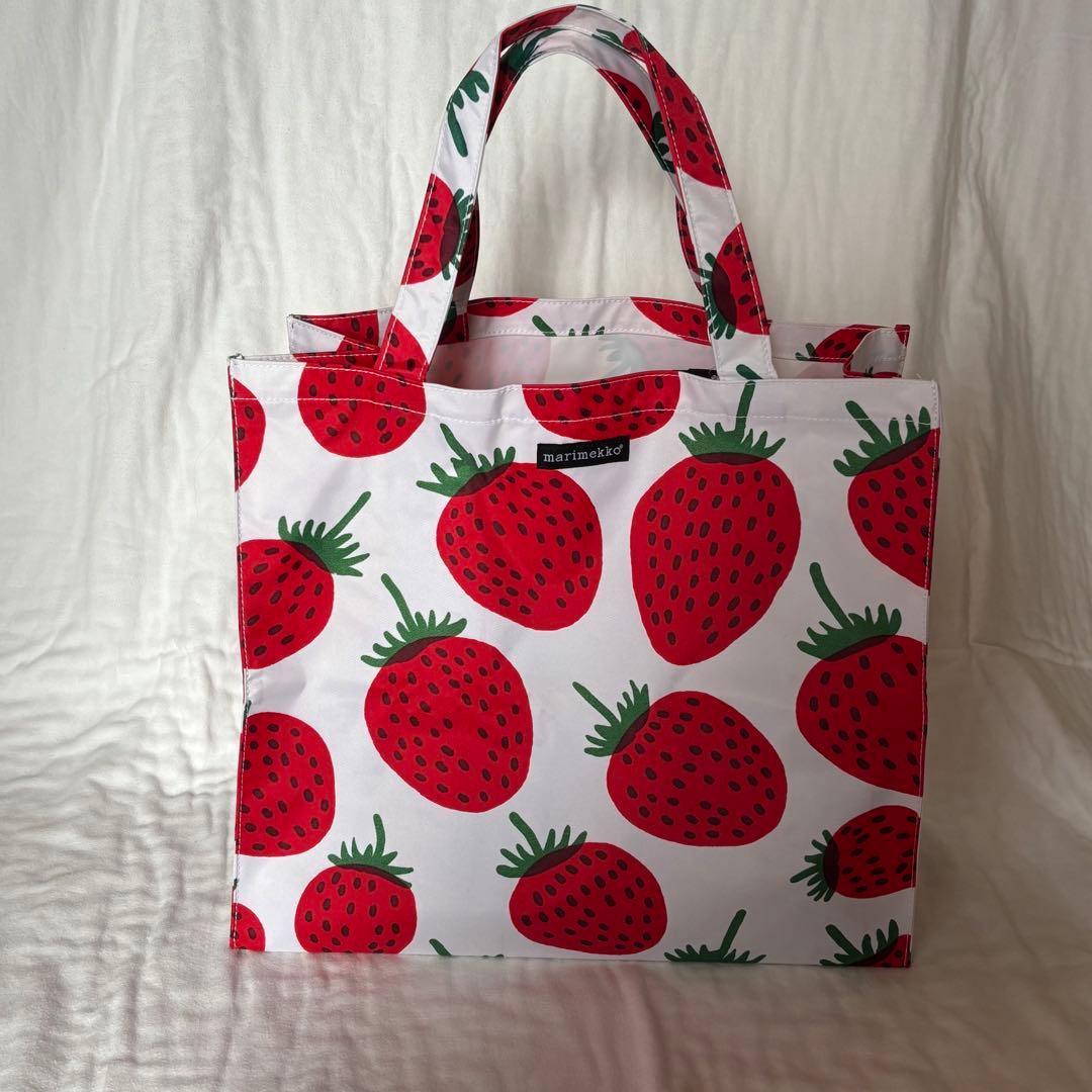 マリメッコ　マンシッカ　いちご　バッグ　レア　おまけ付き