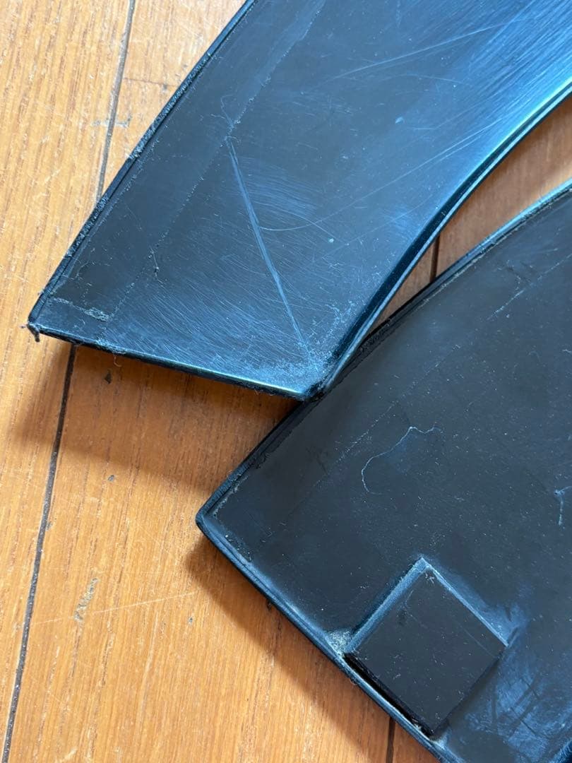 キャラバンNV350用オーバーダウンフェンダートリム